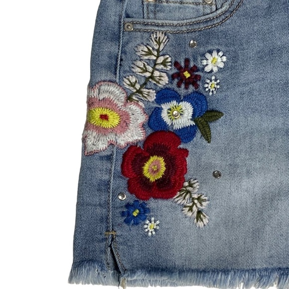 Indigo Rein Jean Shorts Embroidered Boho Flower Frayed Retro Hippy Junior SZ 3 - Picture 3 of 13